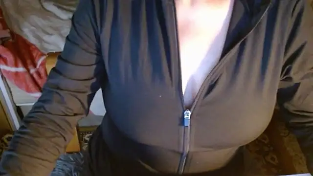 MysteryLadyxXx online show from May 9, 2026, 2:20 pm