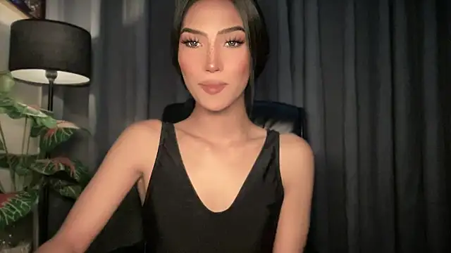 Snapshot of Bella_Gordon chatting on September 11, 2025, 6:46 am Bella Gordon online show from September 11, 2025, 6:46 am