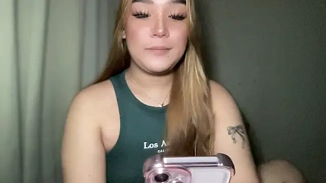 Snapshot of MissCataleyaxxx chatting on January 28, 2025, 12:00 pm MissCataleyaxxx online show from January 28, 2025, 12:00 pm