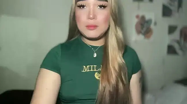 Snapshot of MissCataleyaxxx chatting on March 3, 2025, 3:05 am MissCataleyaxxx online show from March 3, 2025, 3:05 am