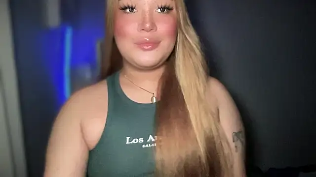 Snapshot of MissCataleyaxxx chatting on September 23, 2025, 1:12 am MissCataleyaxxx online show from September 23, 2025, 1:12 am