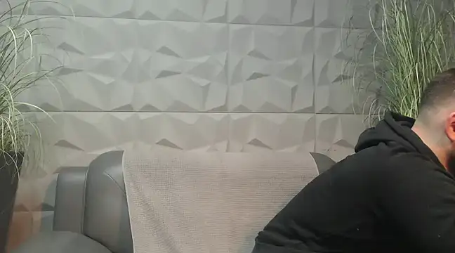 Antoniodiamond online show from February 11, 2025, 8:10 pm