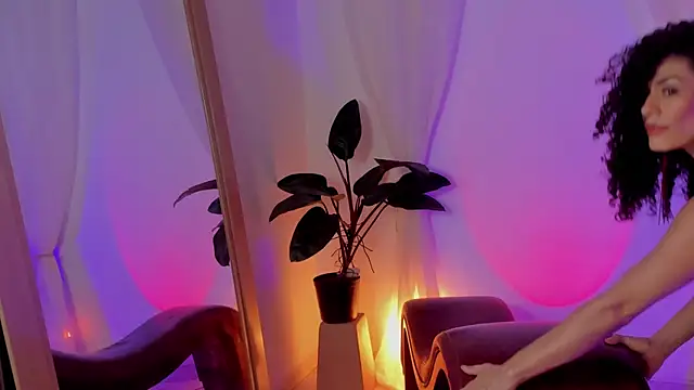 goddes helena online show from March 23, 2025, 2:04 am