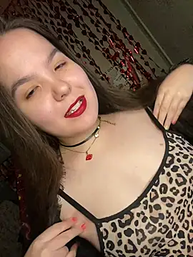 Snapshot of Var_Kiss chatting on February 26, 2026, 1:44 pm Var Kiss online show from February 26, 2026, 1:44 pm