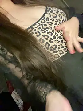 Snapshot of Var_Kiss chatting on February 25, 2026, 4:51 pm Var Kiss online show from February 25, 2026, 4:51 pm