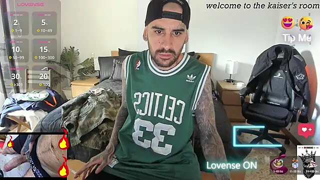 kaiser679  online show from September 10, 2025, 4:39 pm