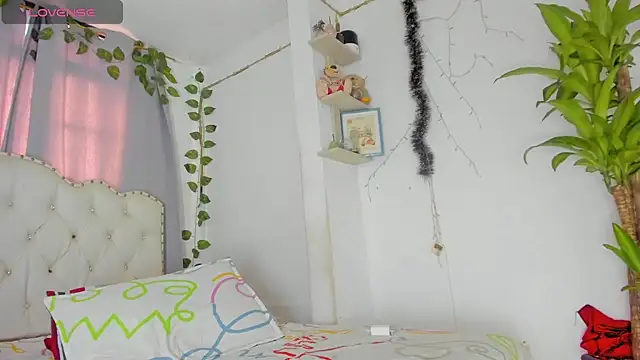 khalyn jenner online show from September 26, 2025, 7:54 pm