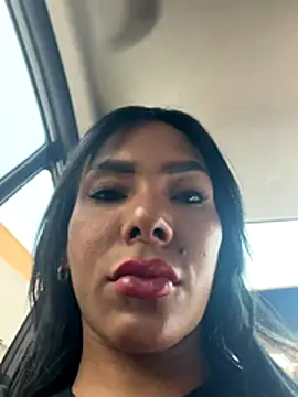 Snapshot of Doll_Loren chatting on December 16, 2025, 6:23 pm Doll Loren online show from December 16, 2025, 6:23 pm