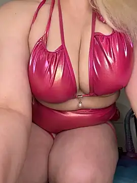 Snapshot of Maria_Texas chatting on November 7, 2025, 1:04 pm Maria Texas online show from November 7, 2025, 1:04 pm