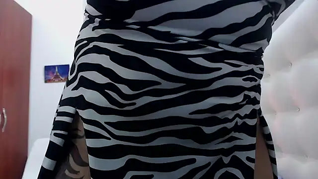 hornywife  online show from September 18, 2025, 6:55 pm