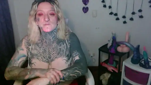 SLOPPYTITSS online show from May 22, 2026, 11:58 pm