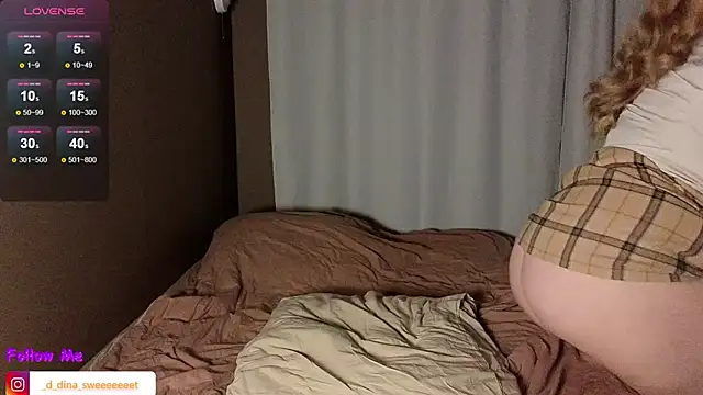 EllsaJean  online show from October 27, 2025, 10:44 pm