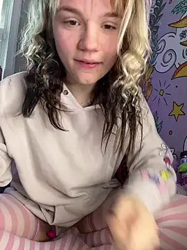 Cutiepiespanks online show from February 11, 2026, 9:25 pm