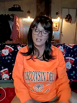 Snapshot of cowgirlc chatting on December 7, 2024, 2:03 am cowgirlc online show from December 7, 2024, 2:03 am