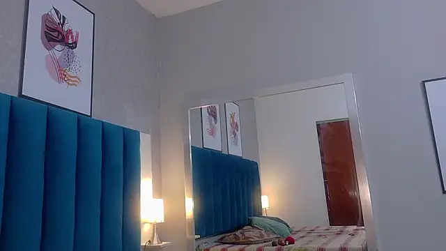 MiaMidnnightt online show from March 28, 2026, 12:17 pm