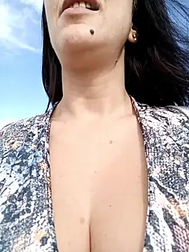 Snapshot of Cataleya80 chatting on November 14, 2025, 11:25 am Cataleya80 online show from November 14, 2025, 11:25 am