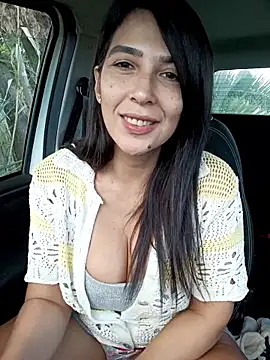 Snapshot of Cataleya80 chatting on November 17, 2025, 11:36 am Cataleya80 online show from November 17, 2025, 11:36 am