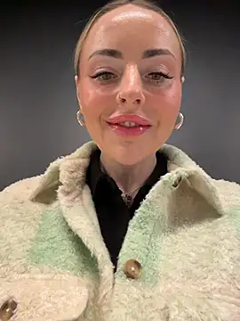 EmaSalis online show from March 25, 2026, 8:14 am