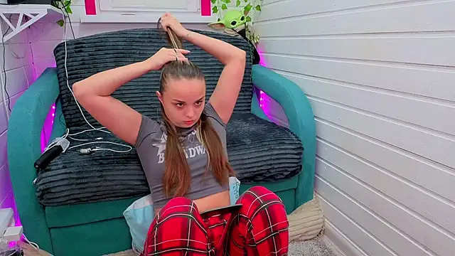 Snapshot of Misss_Vikk chatting on November 26, 2025, 6:24 am Misss Vikk online show from November 26, 2025, 6:24 am