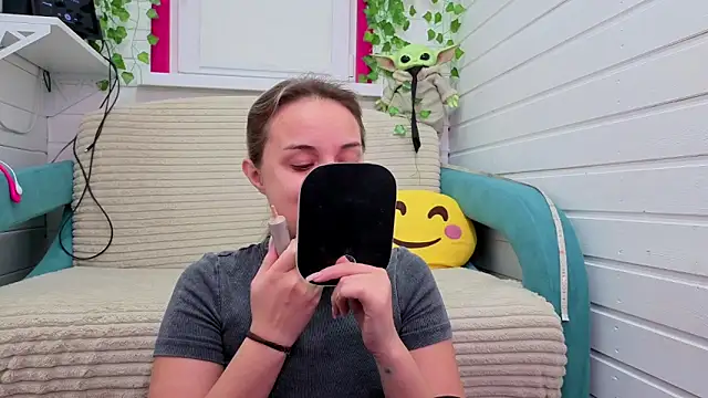 Snapshot of Misss_Vikk chatting on November 9, 2025, 5:55 am Misss Vikk online show from November 9, 2025, 5:55 am