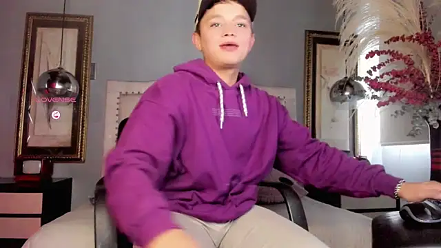 Snapshot of Tim_wolf chatting on September 13, 2025, 6:52 pm Tim wolf online show from September 13, 2025, 6:52 pm