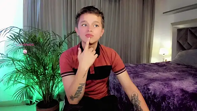 Snapshot of Tim_wolf chatting on September 19, 2025, 2:32 pm Tim wolf online show from September 19, 2025, 2:32 pm