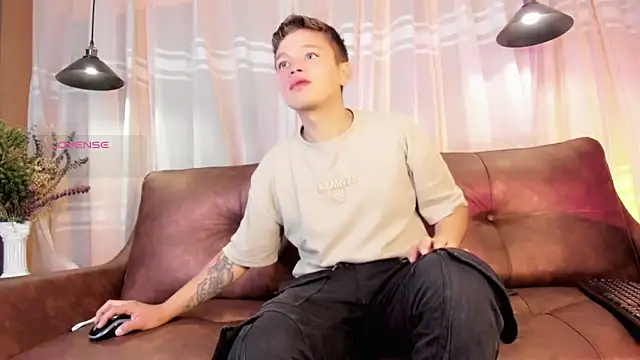 Snapshot of Tim_wolf chatting on October 17, 2025, 3:36 pm Tim wolf online show from October 17, 2025, 3:36 pm