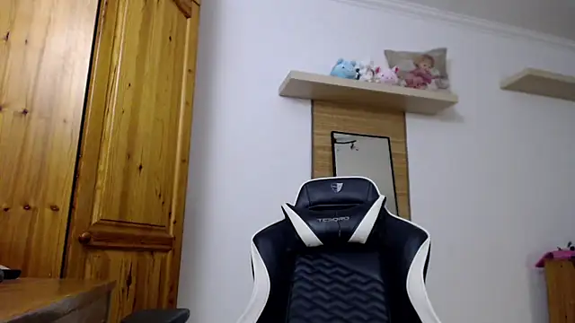 Snapshot of Lisakisss chatting on March 2, 2026, 8:27 pm Lisakisss online show from March 2, 2026, 8:27 pm