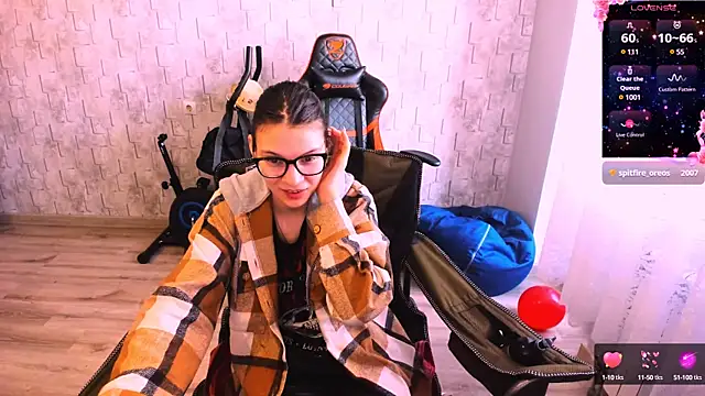 Snapshot of MollyLollipop chatting on February 21, 2025, 5:46 am MollyLollipop online show from February 21, 2025, 5:46 am