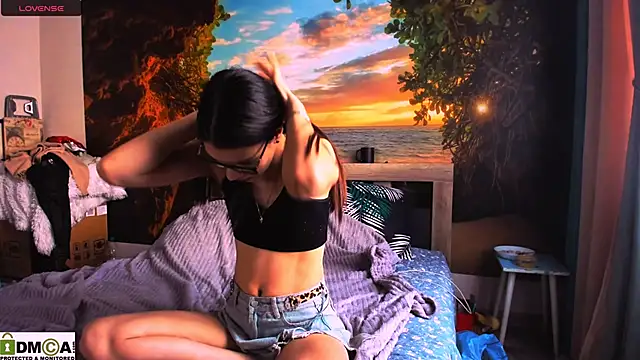 Snapshot of MollyLollipop chatting on January 24, 2025, 4:37 am MollyLollipop online show from January 24, 2025, 4:37 am