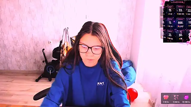 Snapshot of MollyLollipop chatting on February 20, 2025, 4:39 am MollyLollipop online show from February 20, 2025, 4:39 am