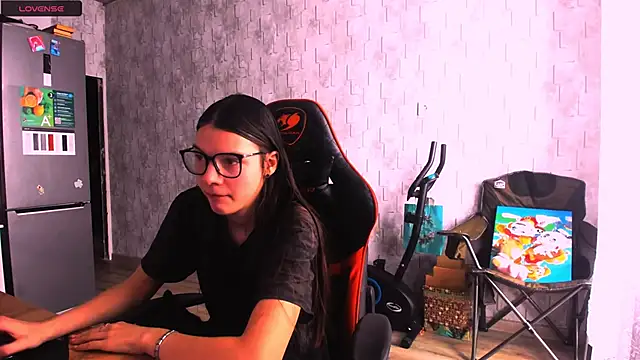 Snapshot of MollyLollipop chatting on March 11, 2025, 7:57 am MollyLollipop online show from March 11, 2025, 7:57 am