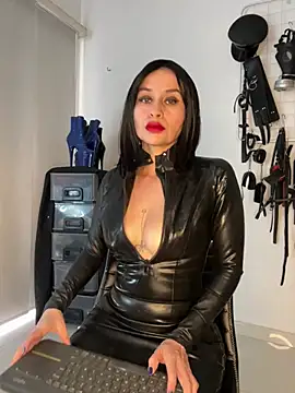 Snapshot of mylatexpleasure chatting on July 29, 2026, 7:24 pm mylatexpleasure online show from July 29, 2026, 7:24 pm