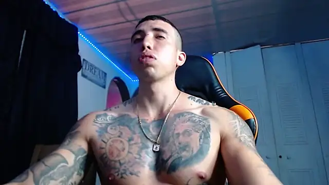 Snapshot of Adam_Hudsond chatting on October 14, 2025, 12:50 pm Adam Hudsond online show from October 14, 2025, 12:50 pm