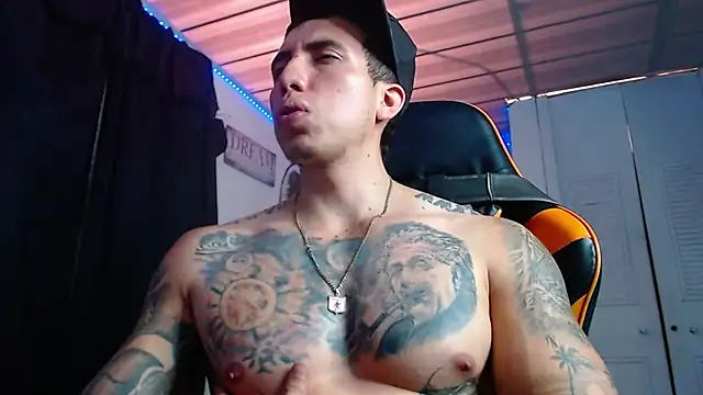 Adam Hudsond online show from November 3, 2025, 1:58 pm