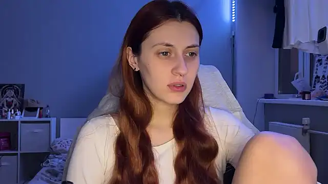 Uniarten online show from November 4, 2025, 6:22 pm