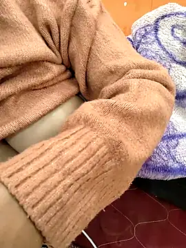 Snapshot of BigBustyRuhi chatting on November 19, 2025, 4:23 am BigBustyRuhi online show from November 19, 2025, 4:23 am