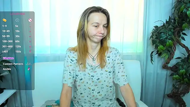 Snapshot of Bell_a_mi_ chatting on October 30, 2025, 10:24 am Bell a mi online show from October 30, 2025, 10:24 am