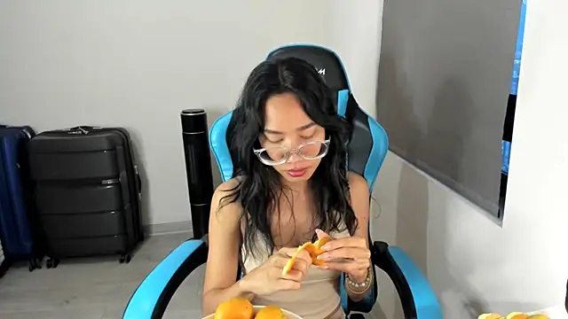 itsyourcassie online show from December 13, 2025, 11:55 pm