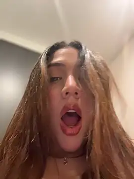 marcimaa online show from April 11, 2026, 12:40 am