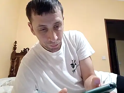 White rabbit  online show from November 13, 2025, 10:41 am