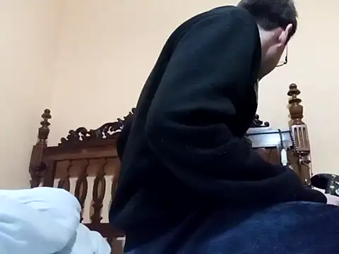 Snapshot of White_rabbit_ chatting on January 24, 2025, 8:34 am White rabbit  online show from January 24, 2025, 8:34 am