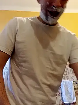 Snapshot of White_rabbit_ chatting on January 25, 2025, 10:40 am White rabbit  online show from January 25, 2025, 10:40 am