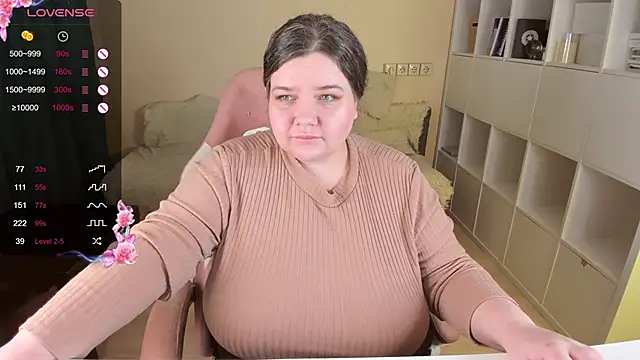 Snapshot of PlumPie chatting on September 26, 2025, 7:32 pm PlumPie online show from September 26, 2025, 7:32 pm