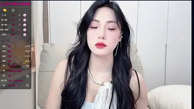 uuxiaocai online show from April 7, 2026, 12:18 pm