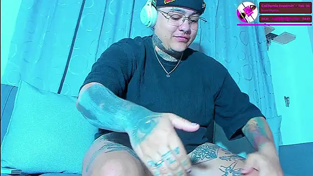 Techno 420  online show from November 7, 2025, 1:04 pm