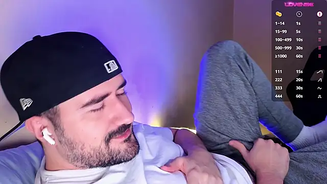 DominantTheo online show from December 18, 2025, 4:17 am