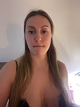 Snapshot of Eva_Ryen chatting on January 14, 2026, 4:10 pm Eva Ryen online show from January 14, 2026, 4:10 pm