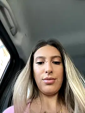 Snapshot of Eva_Ryen chatting on September 9, 2025, 3:32 pm Eva Ryen online show from September 9, 2025, 3:32 pm