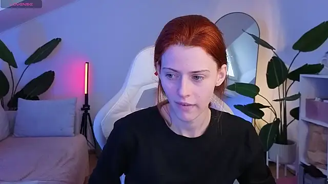 Snapshot of doll_lesli chatting on November 12, 2025, 6:39 am doll lesli online show from November 12, 2025, 6:39 am